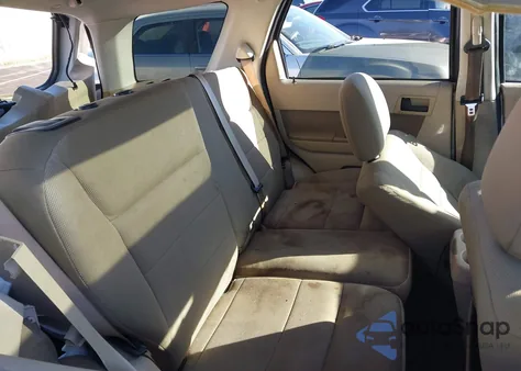 2009 Ford Escape Xlt z USA, uszkodzony, nr VIN 1FMCU03G59KB61676